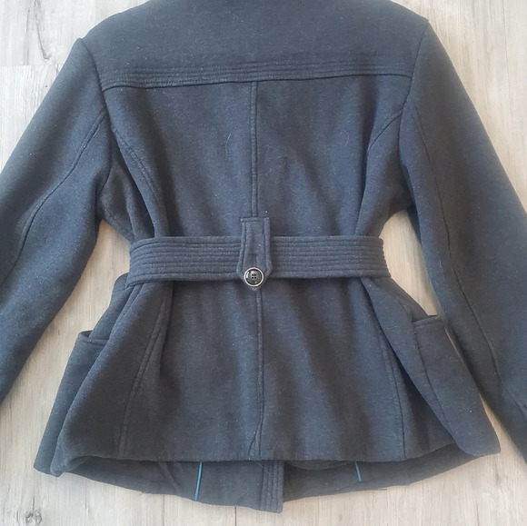 Kenneth Cole Reaction Black Pea Coat with Notched Lapel and Belted Waist - Picture 5 of 6